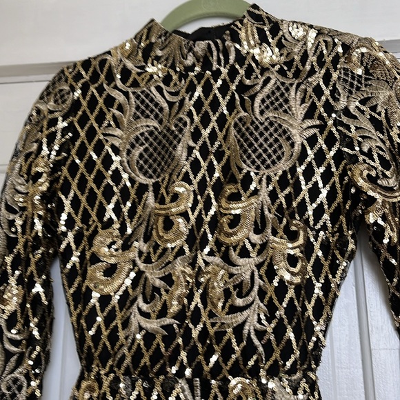 ✨Sequined Open-Back Mock Neck Mini Dress - Black & Gold - Size S Party Dress - Picture 2 of 12
